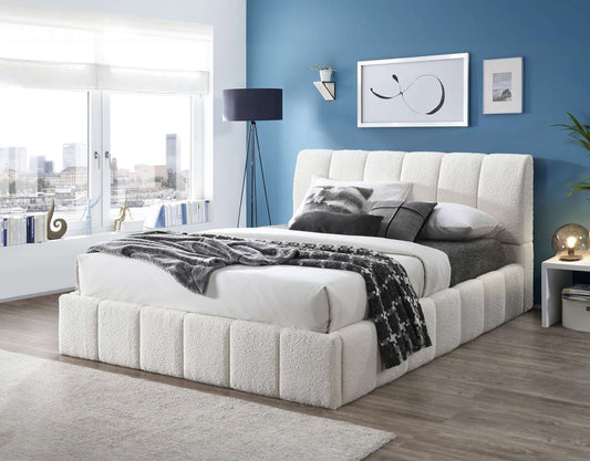 Hilar Mid-Century Modern White Boucle King Platform Bed