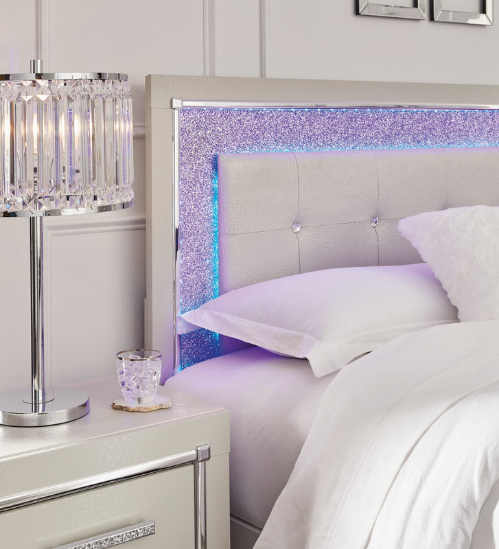 Zyniden Silver Panel LED  Bedroom Set