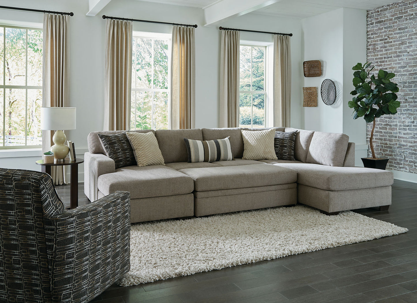 Bri Pewter Sectional with Ottoman S1674