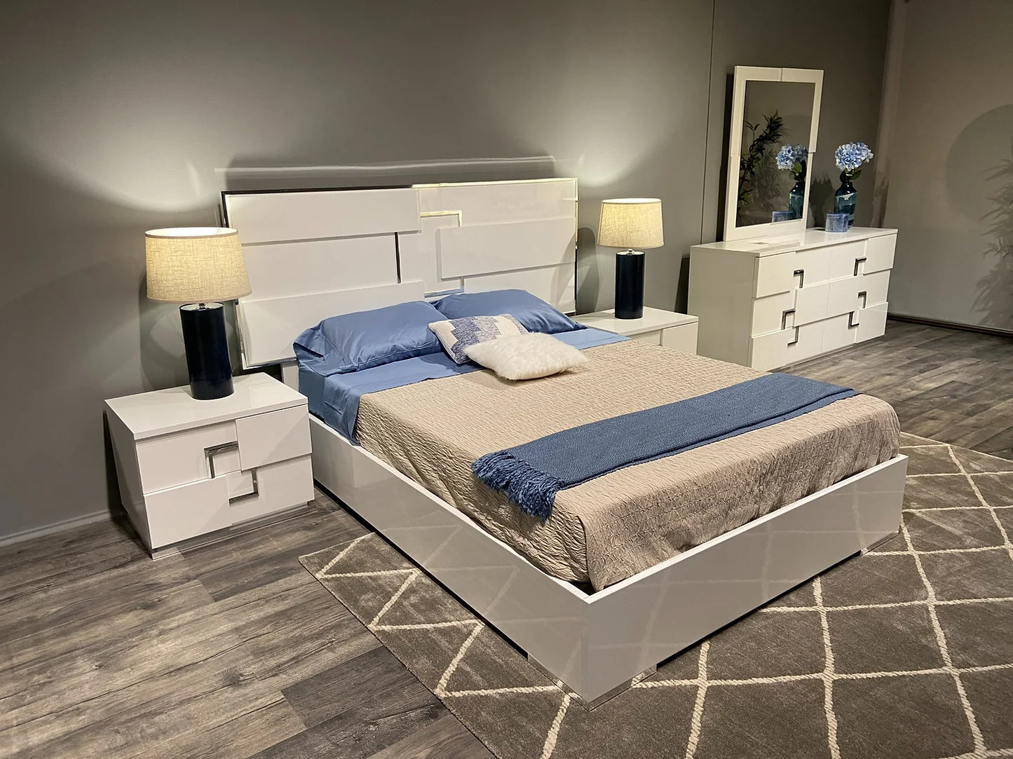 Infinity Collection White Italian Bedroom Set