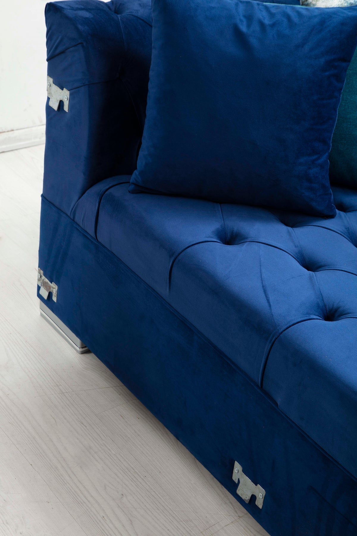 Icarus Blue Velvet Sectional