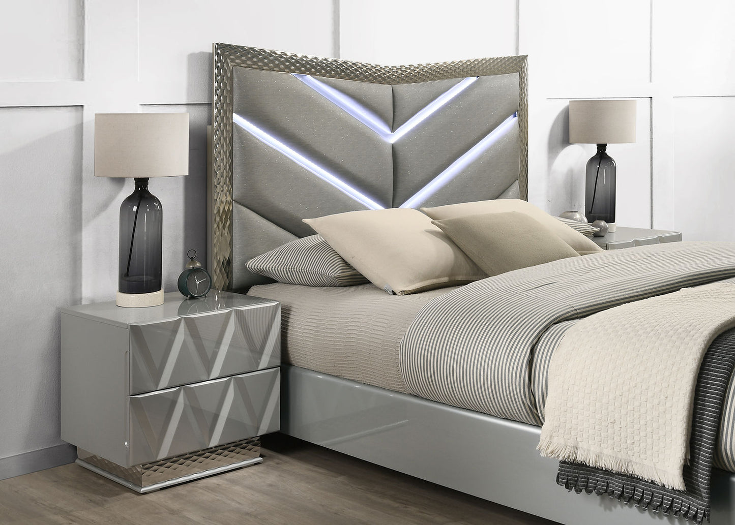 Vera Grey LED Platform Bedroom Set B91